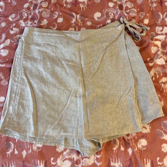 Linen Skort - Picture 1 of 3